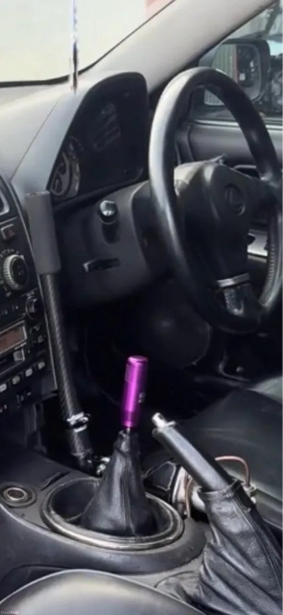 Lexus is200 - Image 4