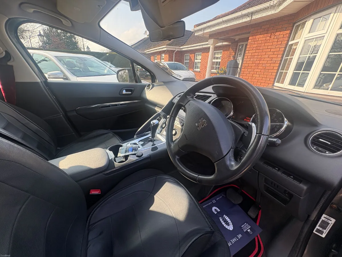 Peugeot 3008 2011 , 1.6 DIESEL AUTOMATIC - Image 3