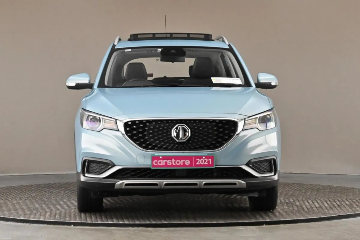 MG ZS EV EXCLUSIVE **FULL LEATHER**EL PAN ROOF** - Image 2