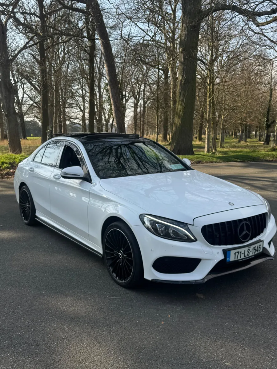Mercedes-Benz C-Class AMG Premium Plus 4Matic - Image 4