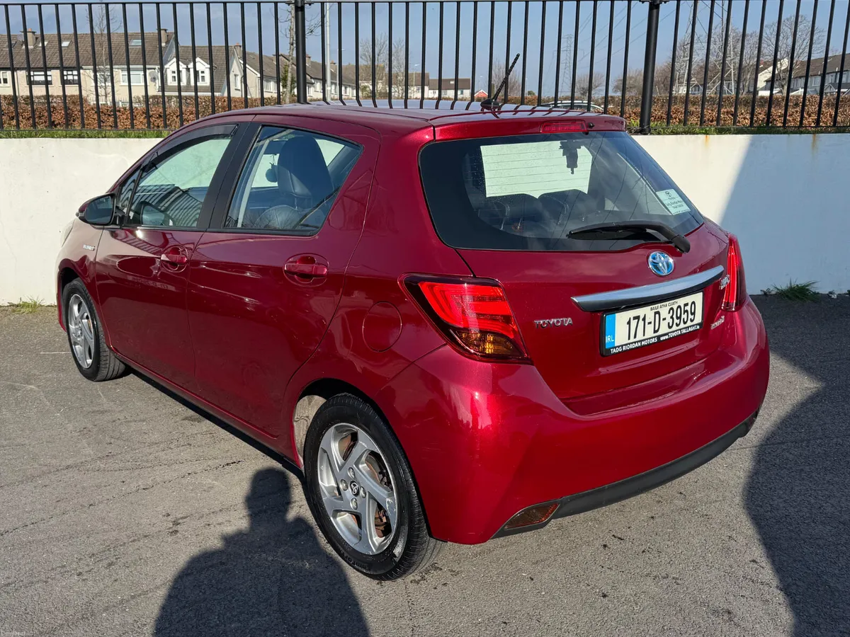Toyota Yaris 1.5 HYBRID AUTOMATIC 2017 LOW KMS - Image 3