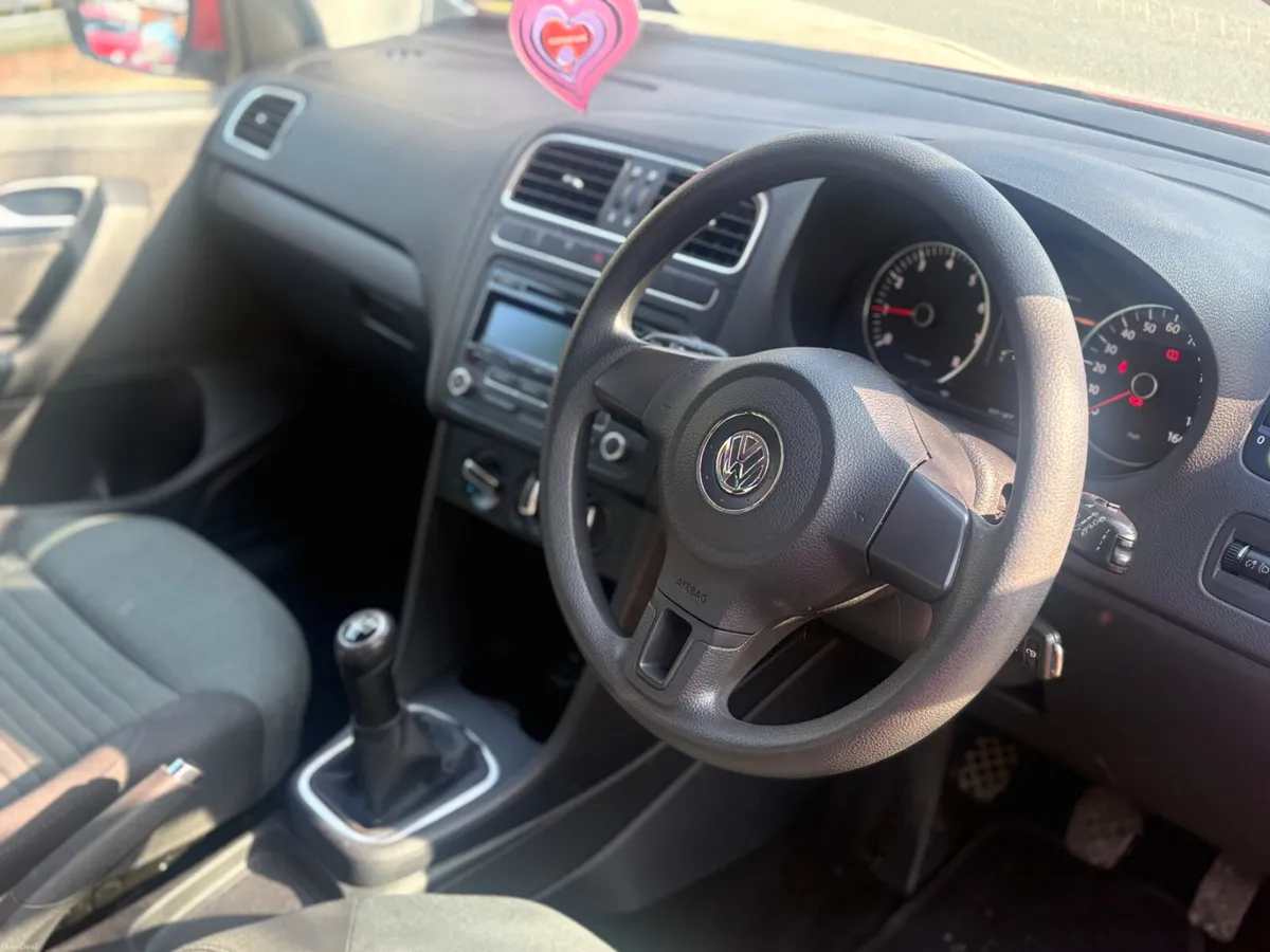 Volkswagen Polo 2011, 1.2 Trendline petrol - Image 4