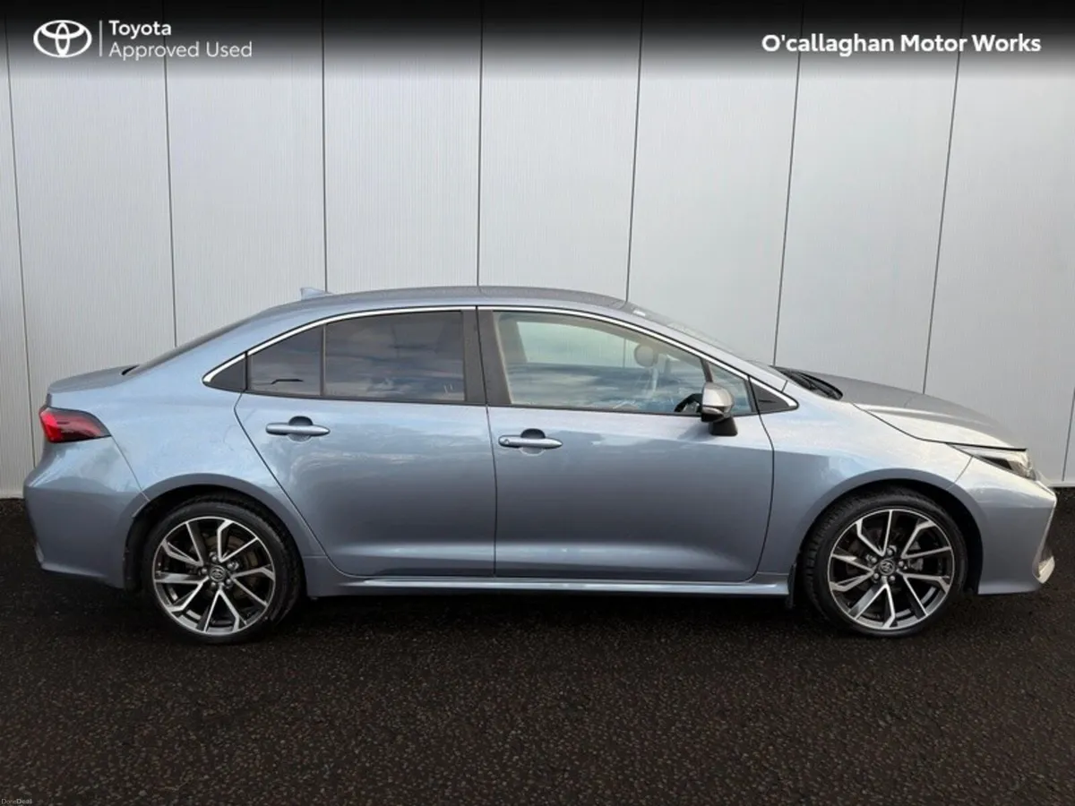 Toyota Corolla SOL 1.8 HYBRID SALOON - Image 5