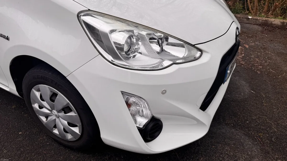 Toyota Aqua 2015 - Image 1