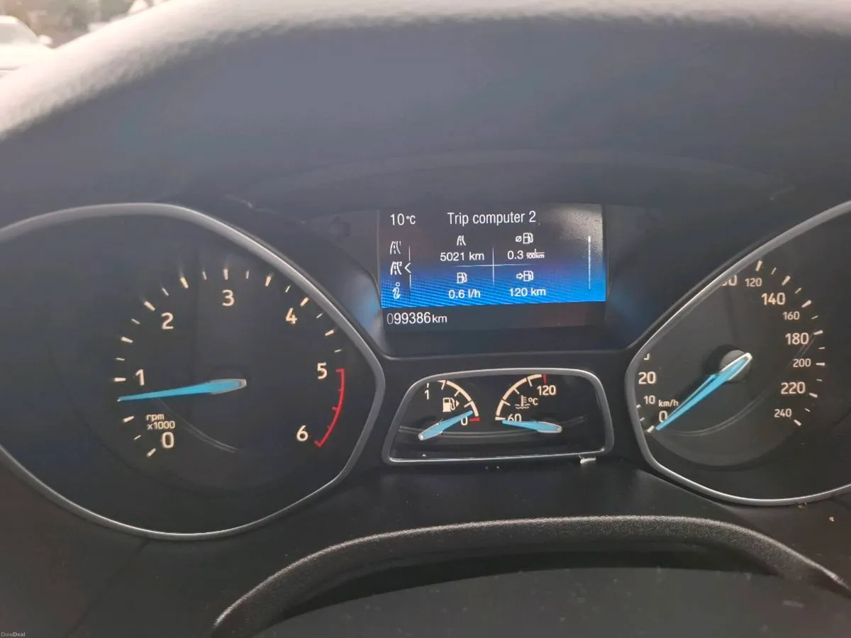 Low Mileage 2016 Ford Focus Style 1.5 TDCi - Image 4