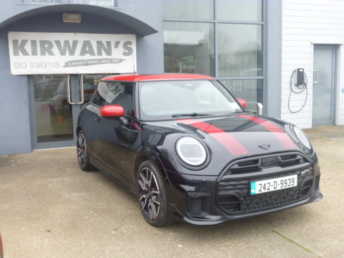 Mini Cooper Sport 2.0L Auto 2024 - Image 2