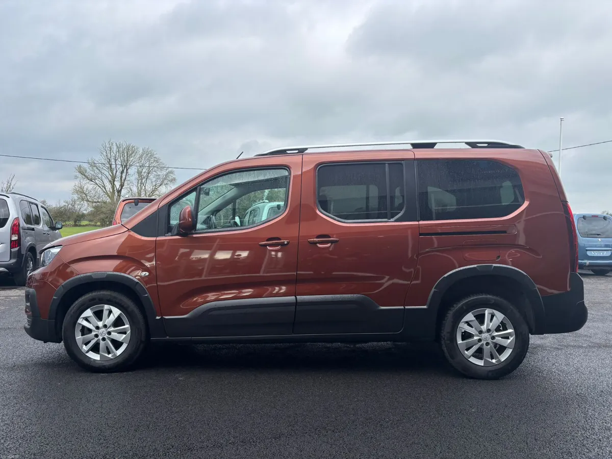 Wheelchair Car - Image 4