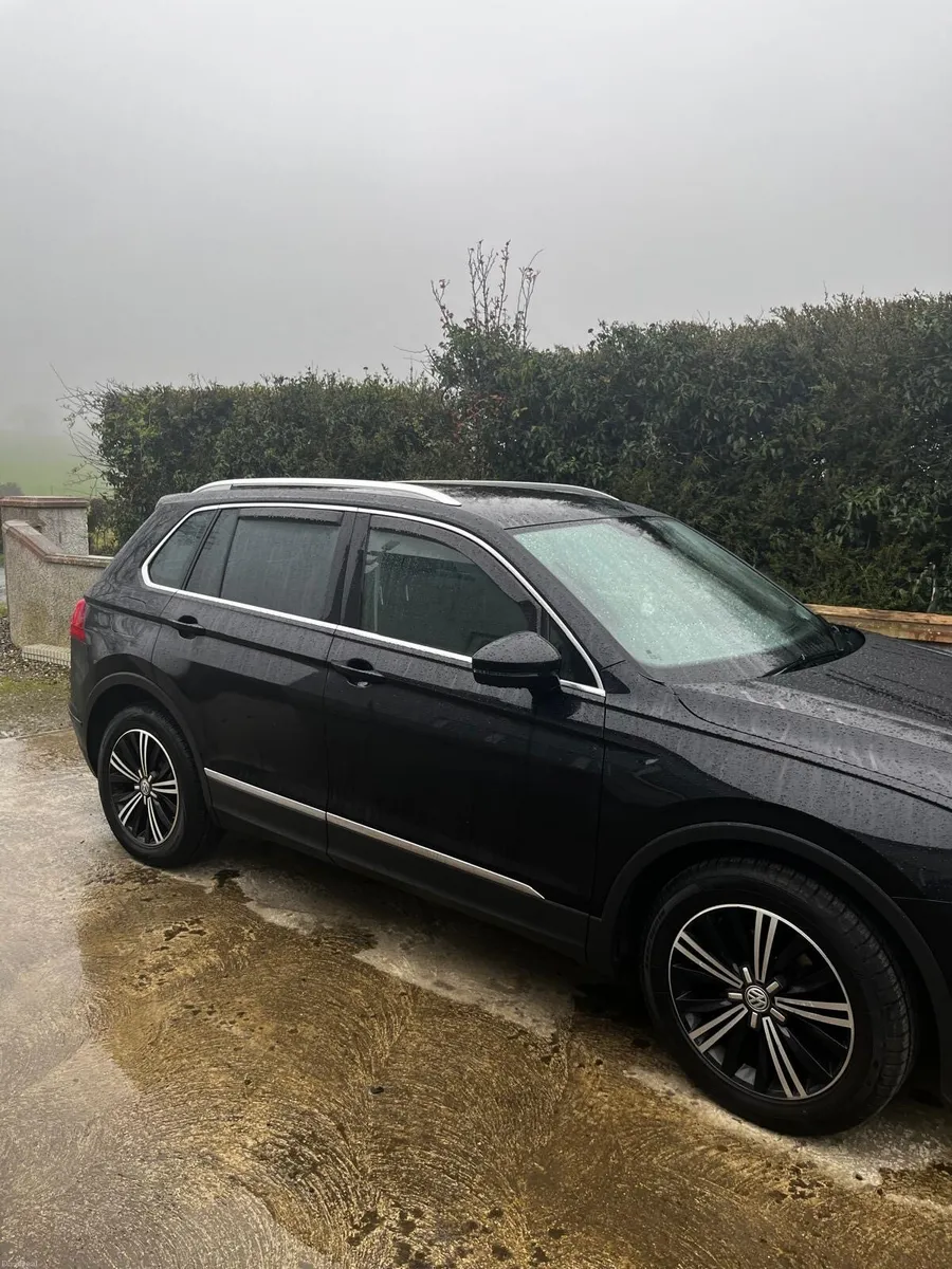 Volkswagen Tiguan - Image 2