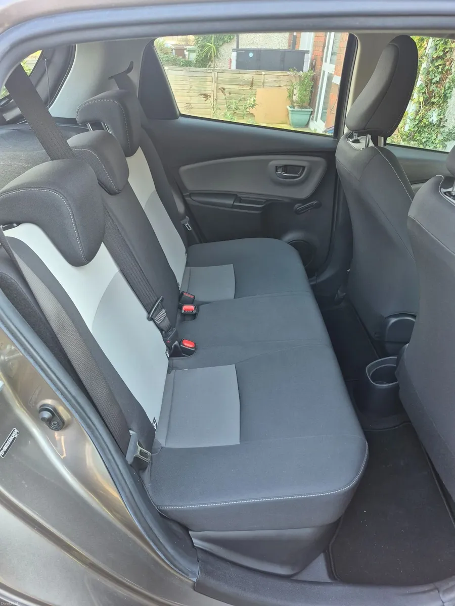 Toyota Yaris 2017 - Image 4
