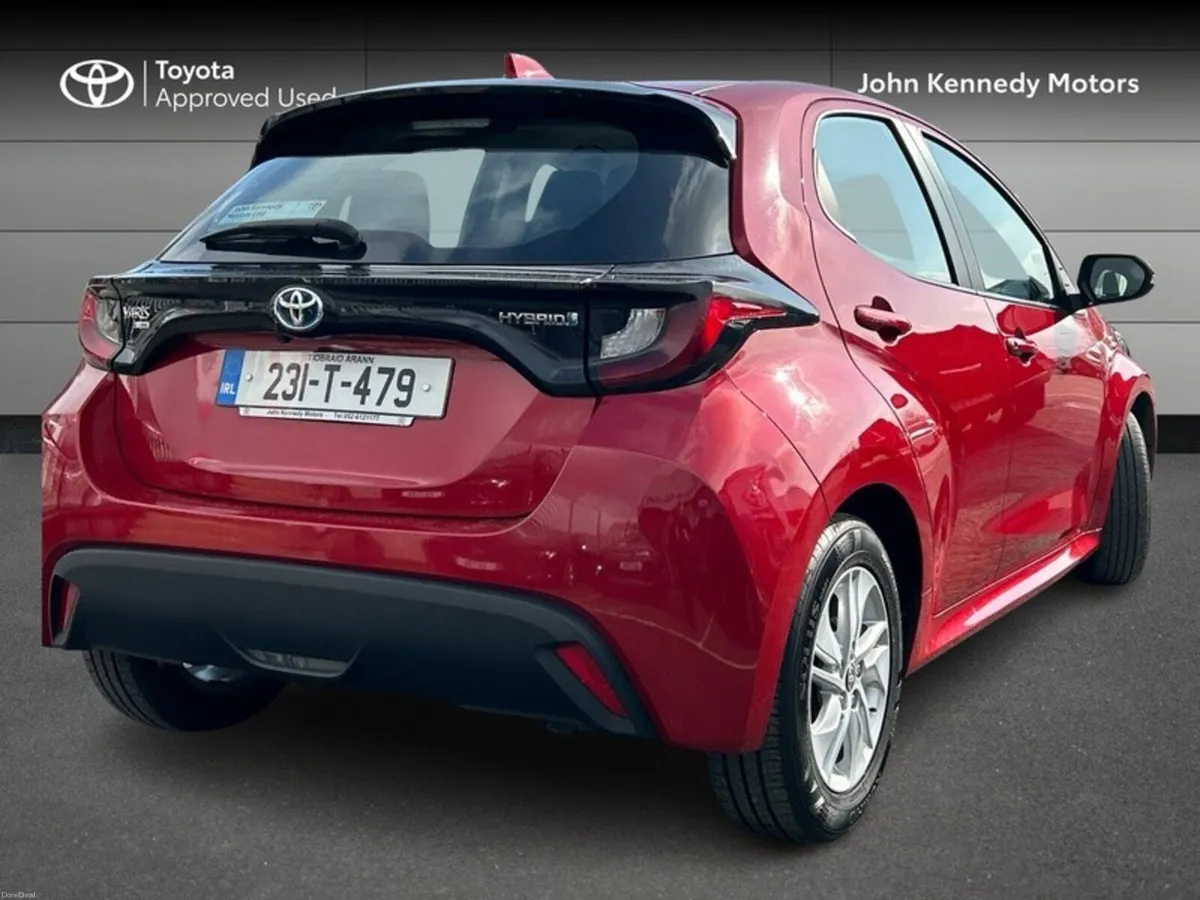 Toyota Yaris 1.5 HYBRID LUNA 4DR AUTO - Image 2
