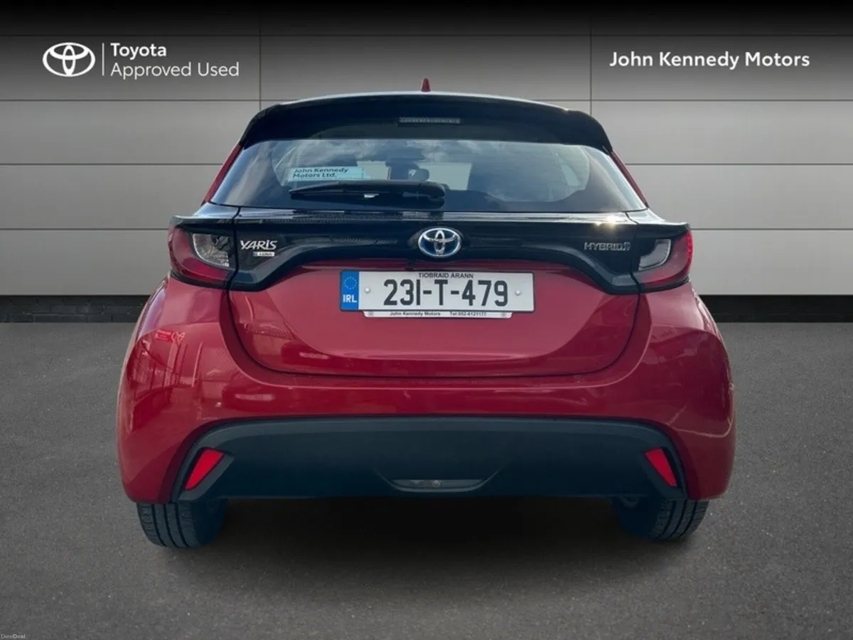 Toyota Yaris 1.5 HYBRID LUNA 4DR AUTO - Image 4