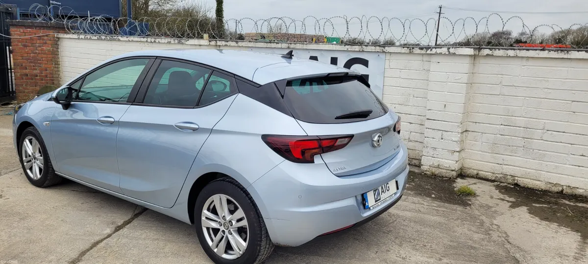 182 OPEL Astra 1.6 TECH LINE - Image 3