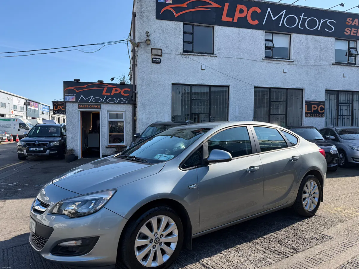 Opel Astra 2013 Low Mileage - Image 2