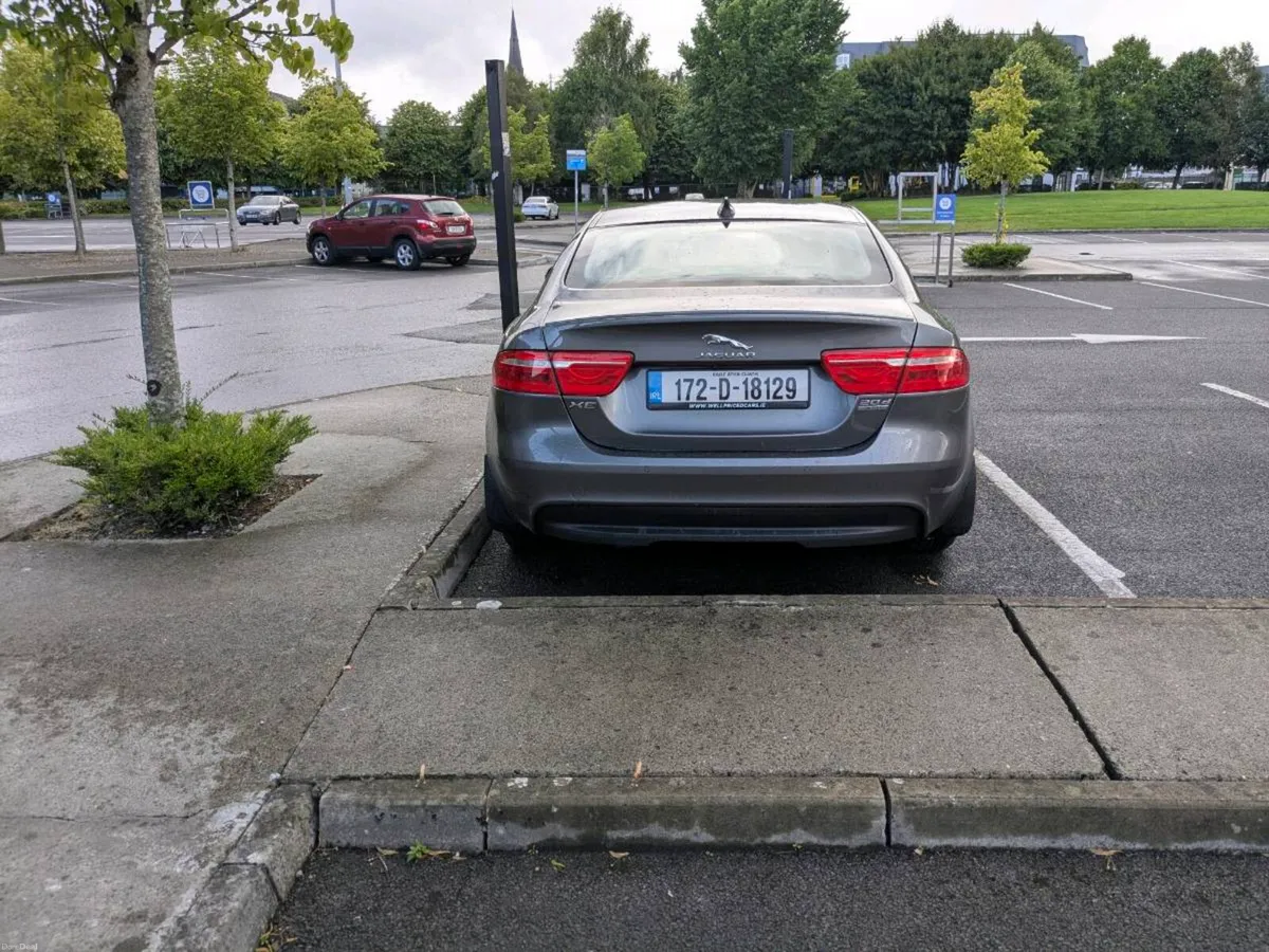 Jaguar XE 2018 Model - Image 4