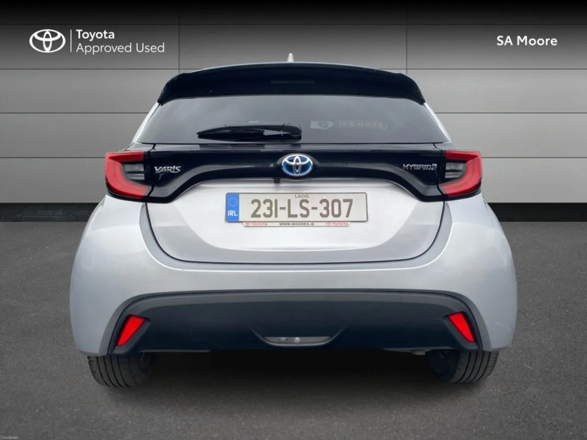 Toyota Yaris HYBRID LUNA SPORT - Image 4