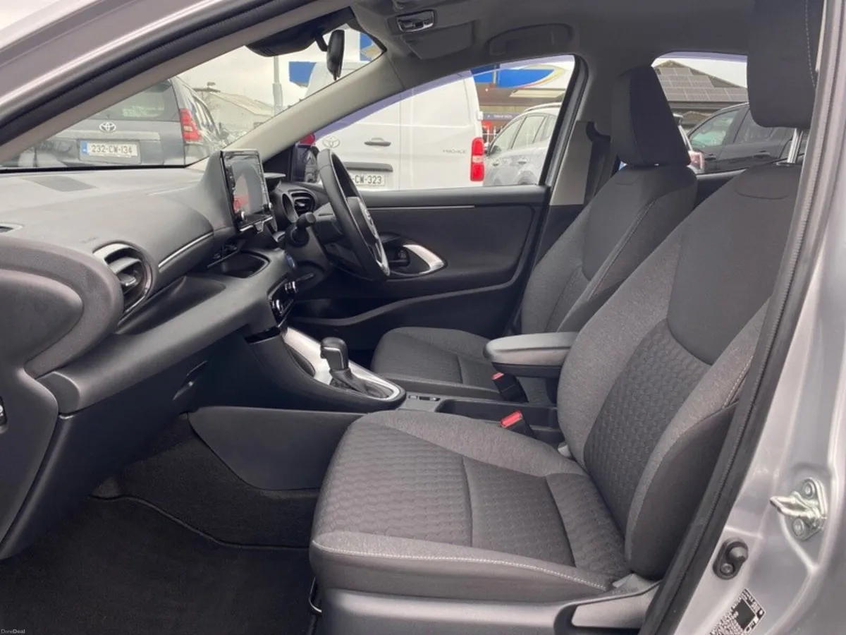 Toyota Yaris HYBRID LUNA SPORT - Image 6