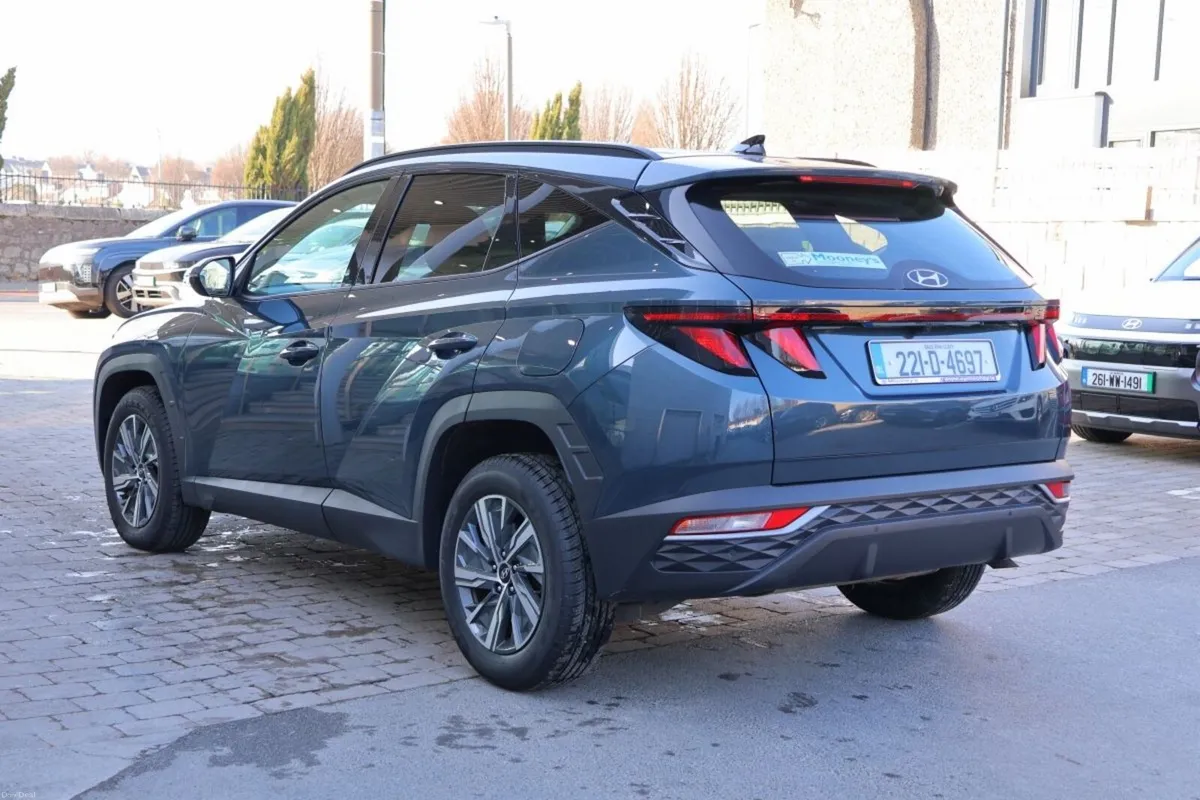 Hyundai Tucson 2WD Executive HEV Auto - - Image 4