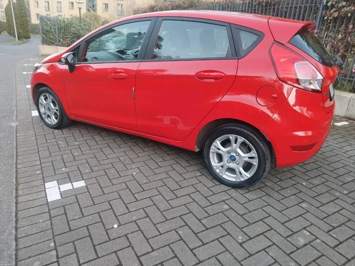 171 Ford Fiesta   petrol Automatic  NCT 03/27 - Image 4