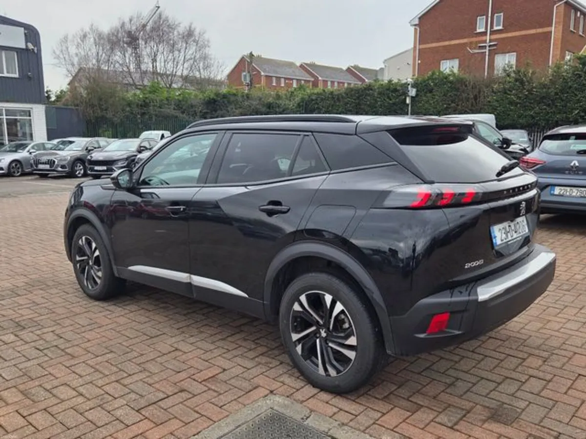 Peugeot 2008 Allure 1.2 100 6.4 4DR - Image 3