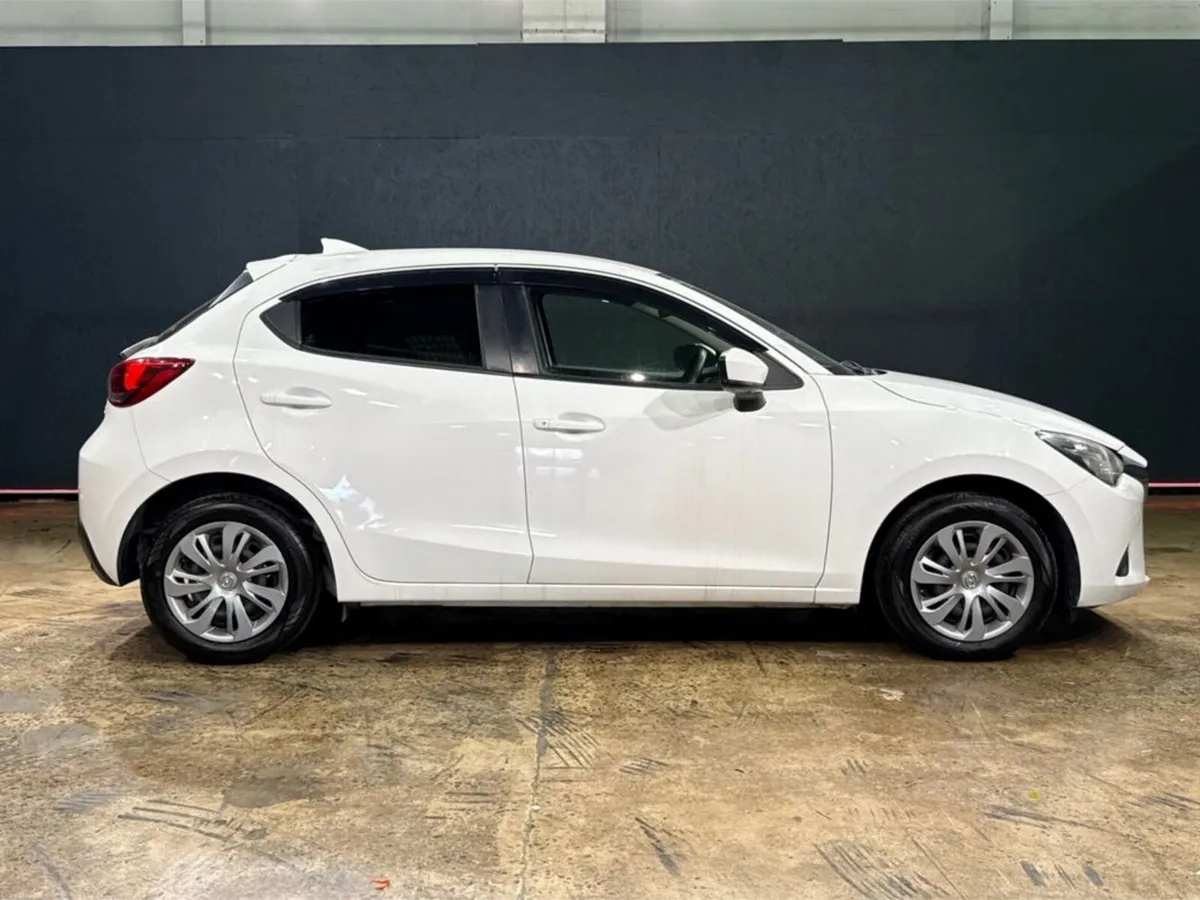 Mazda Demio 1.3 AUTOMATIC - A/C HEATING CONTROLS - Image 3