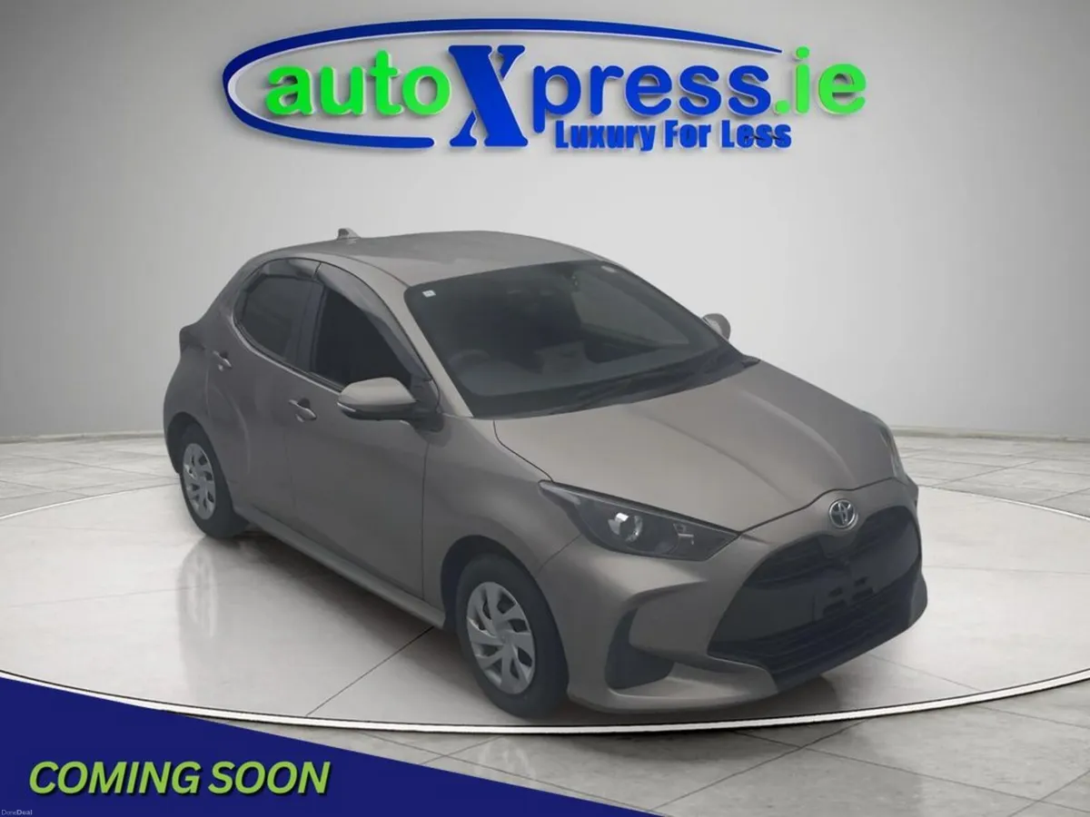 Toyota Yaris 1.5 HYBRID X Automatic, Reversing cam - Image 1