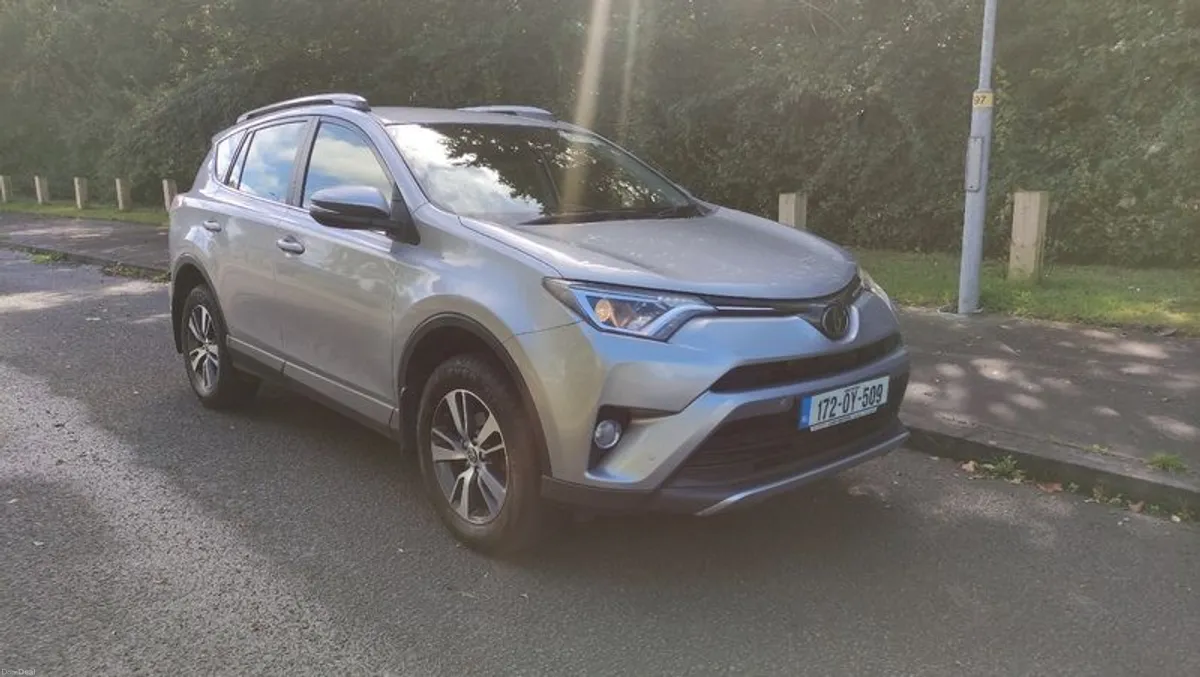 2017 Toyota Rav4 - Image 1