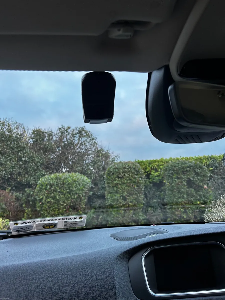 182 Volvo V40- Automatic- 2.0 Doesel - Image 3