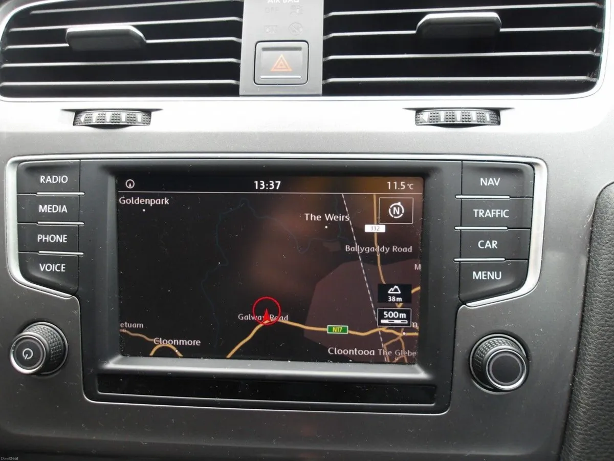 Volkswagen Golf LOUNGE 1.6 TDI 110BHP*SUNROOF*NCT - Image 2