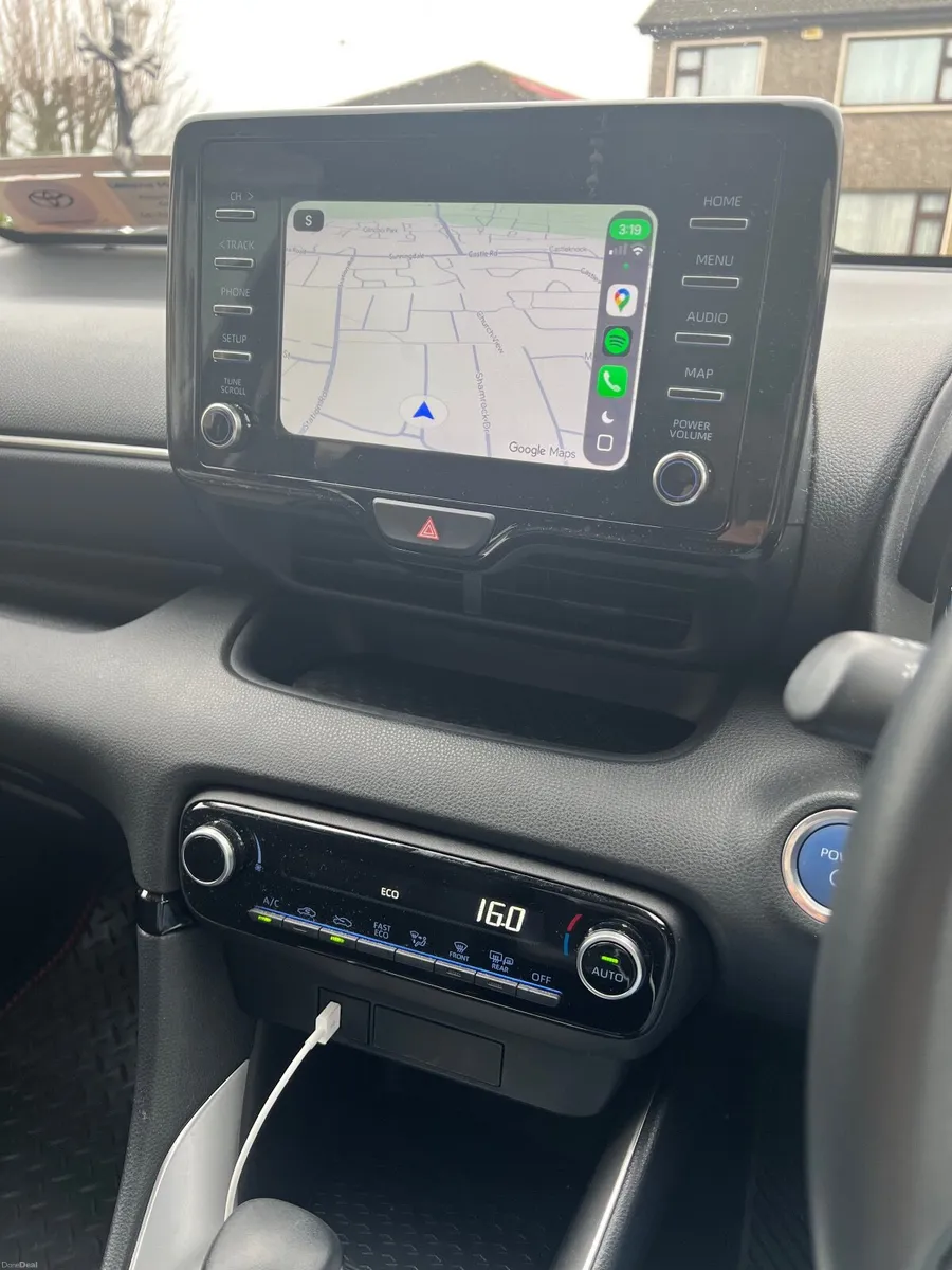 Toyota Yaris Hybrid Luna 2022 - Image 2