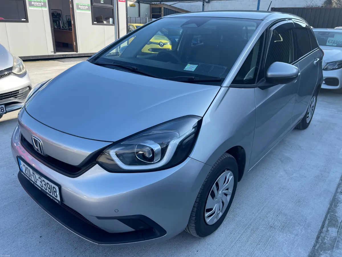 201 Honda Fit 1.5 Hybrid Automatic (New Model) - Image 3