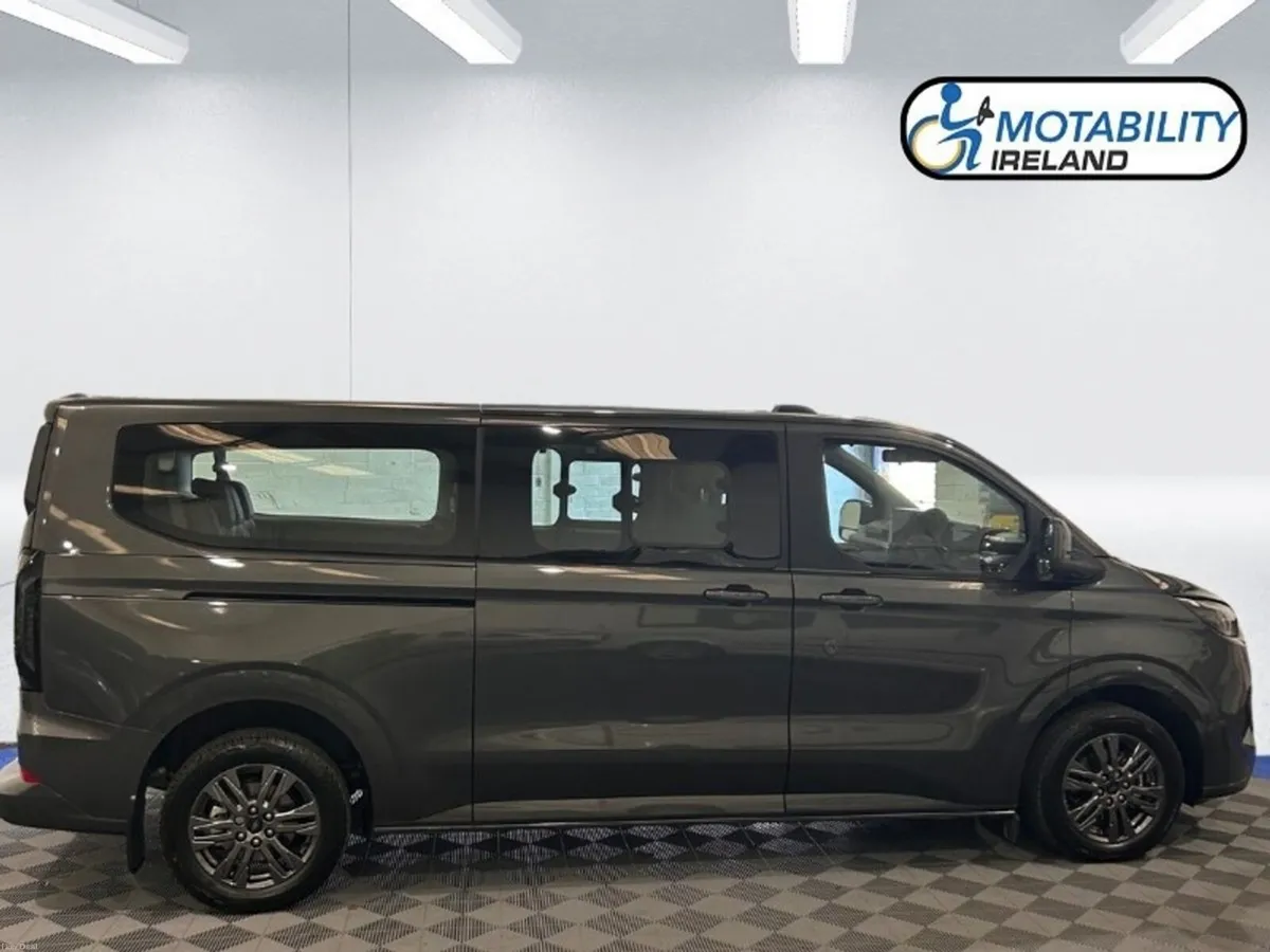 Ford Tourneo Custom Low-Floor Conversion Wheelchai - Image 3