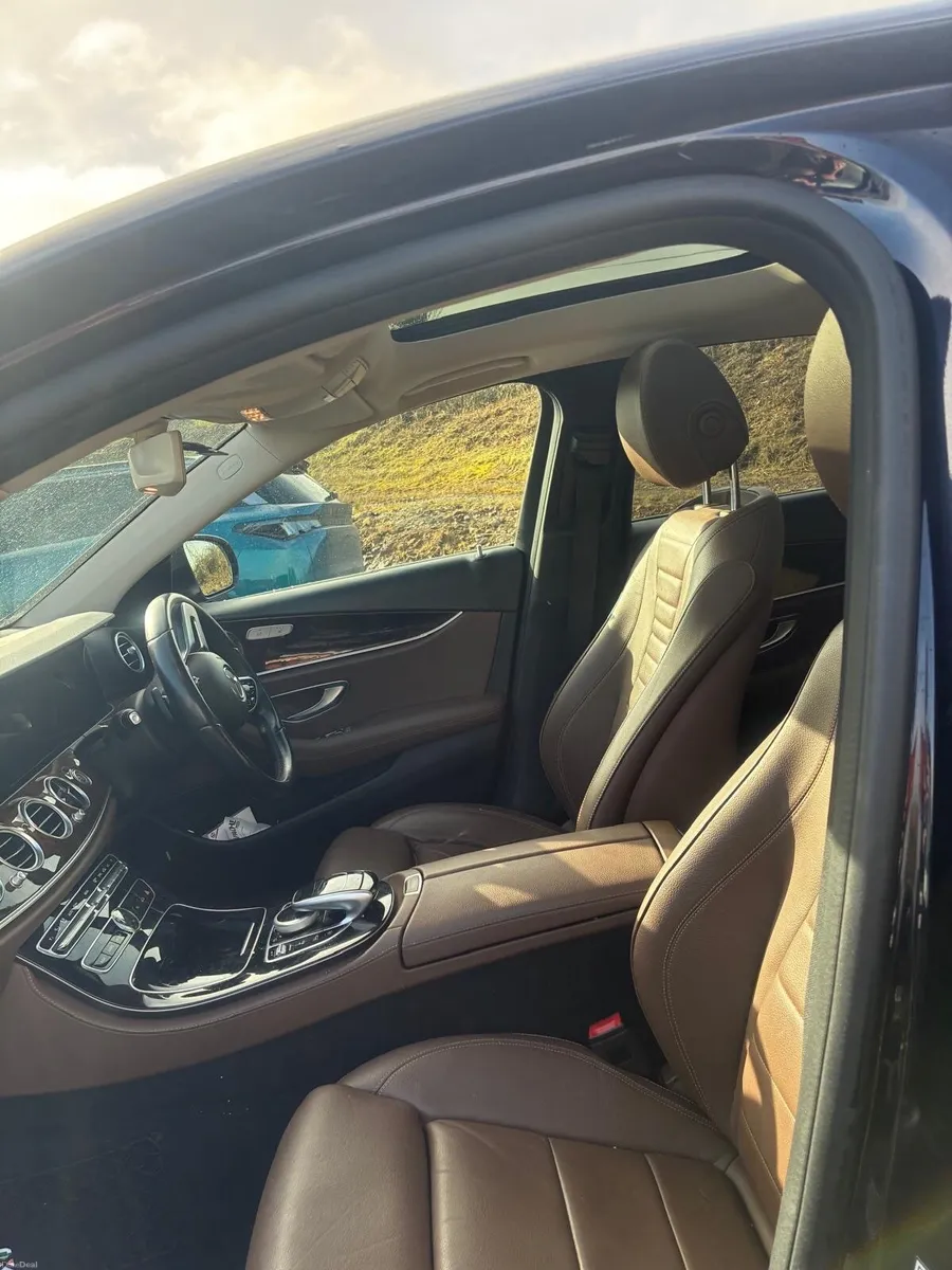 Mercedes-Benz E-Class 2019 - Image 4