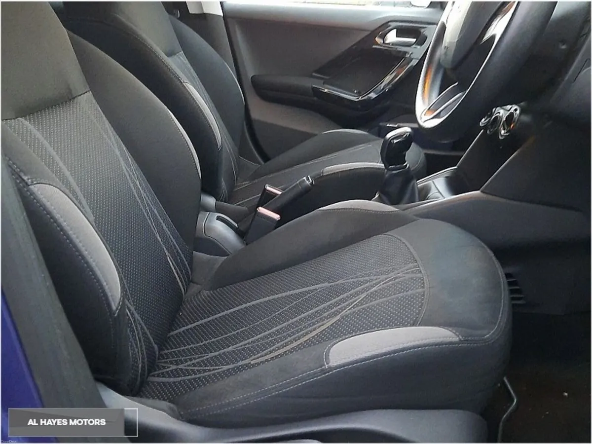Peugeot 208 **PRICE DROP**TINY MILEAGE**1.2 PETROL - Image 4