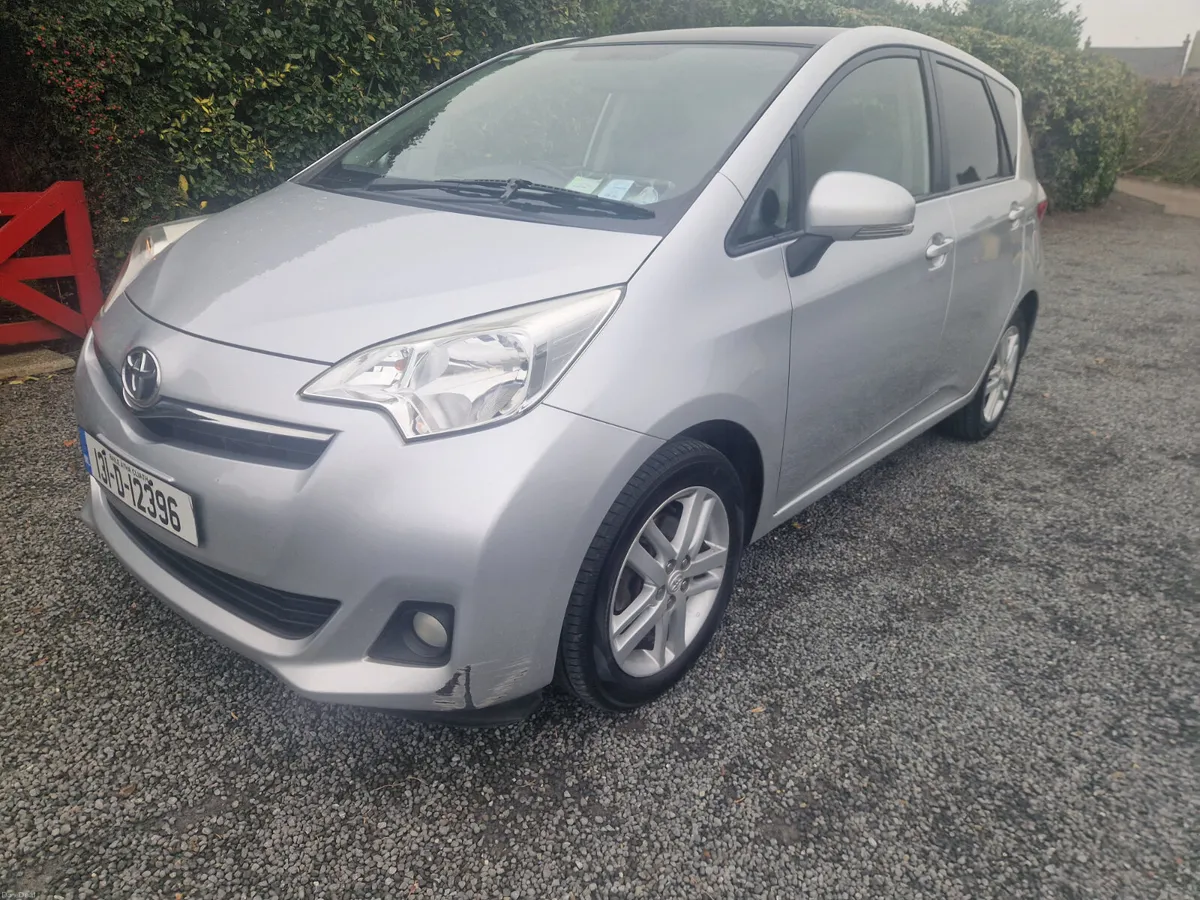 Toyota Verso-S 2013 - Image 2