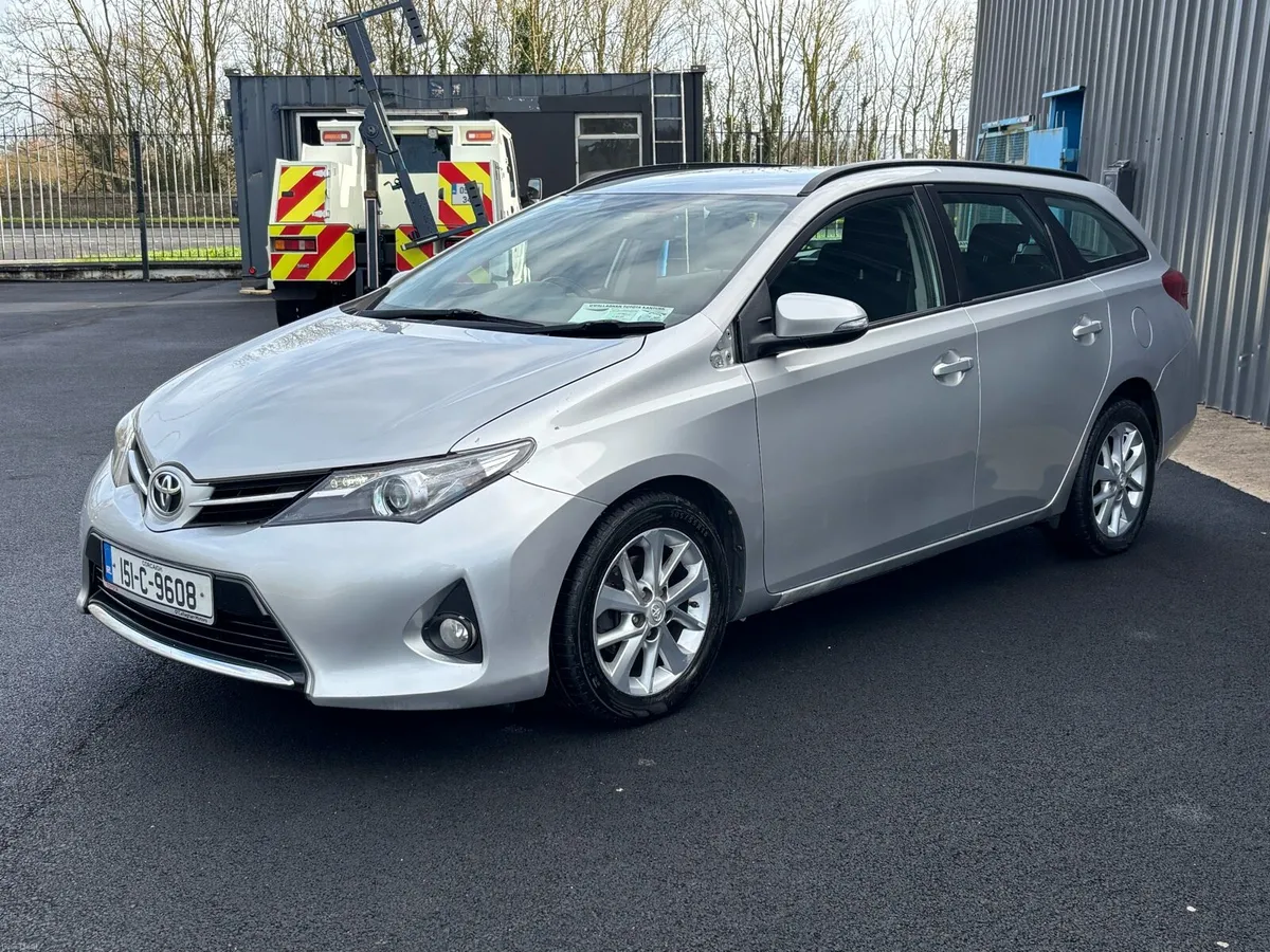2015 Toyota auris 1.4 diesel - Image 3