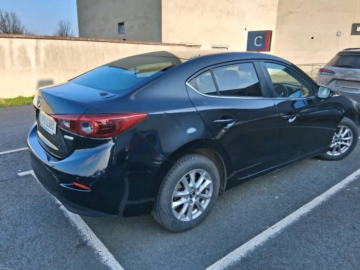 Mazda 3 - Image 2