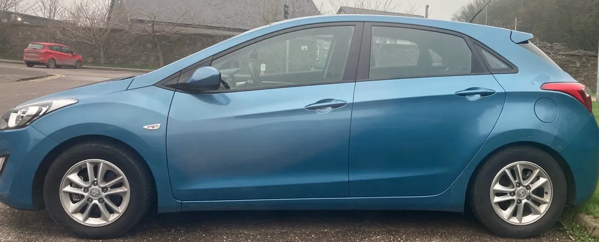 2012 Hyundai I30 CRDI ACTIV 5DR High Spec - Image 3