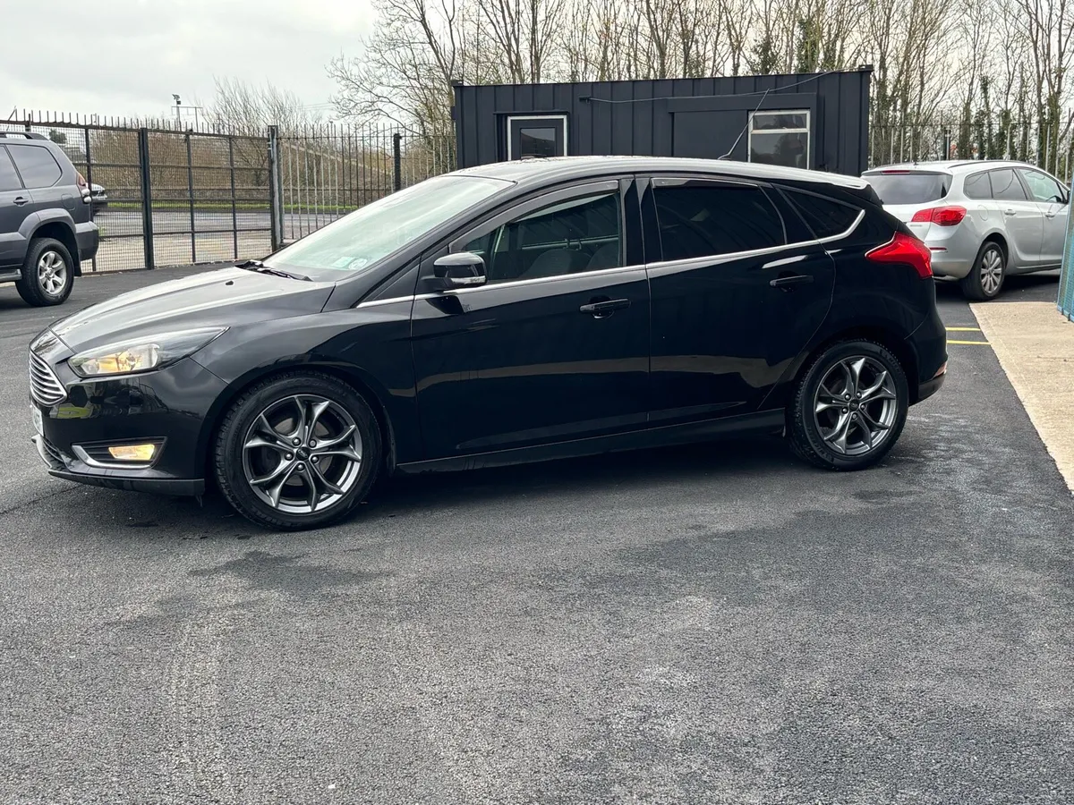 2017 Ford focus - Image 4