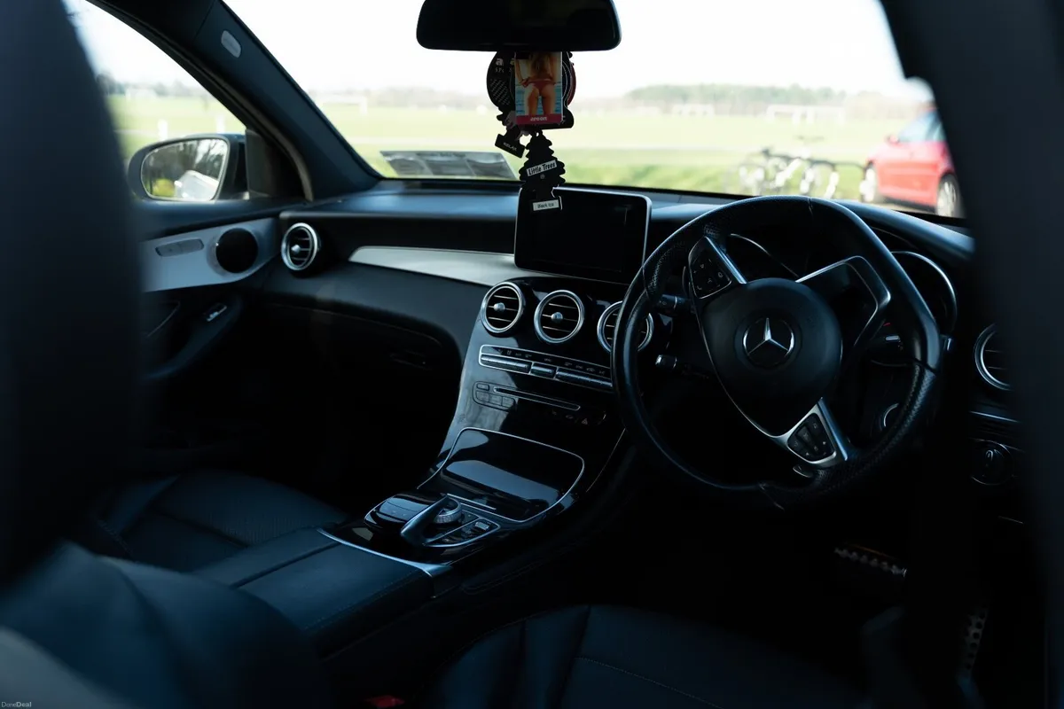 2017 Mercedes GLC 250d 4MATIC AMG Sport - Image 3