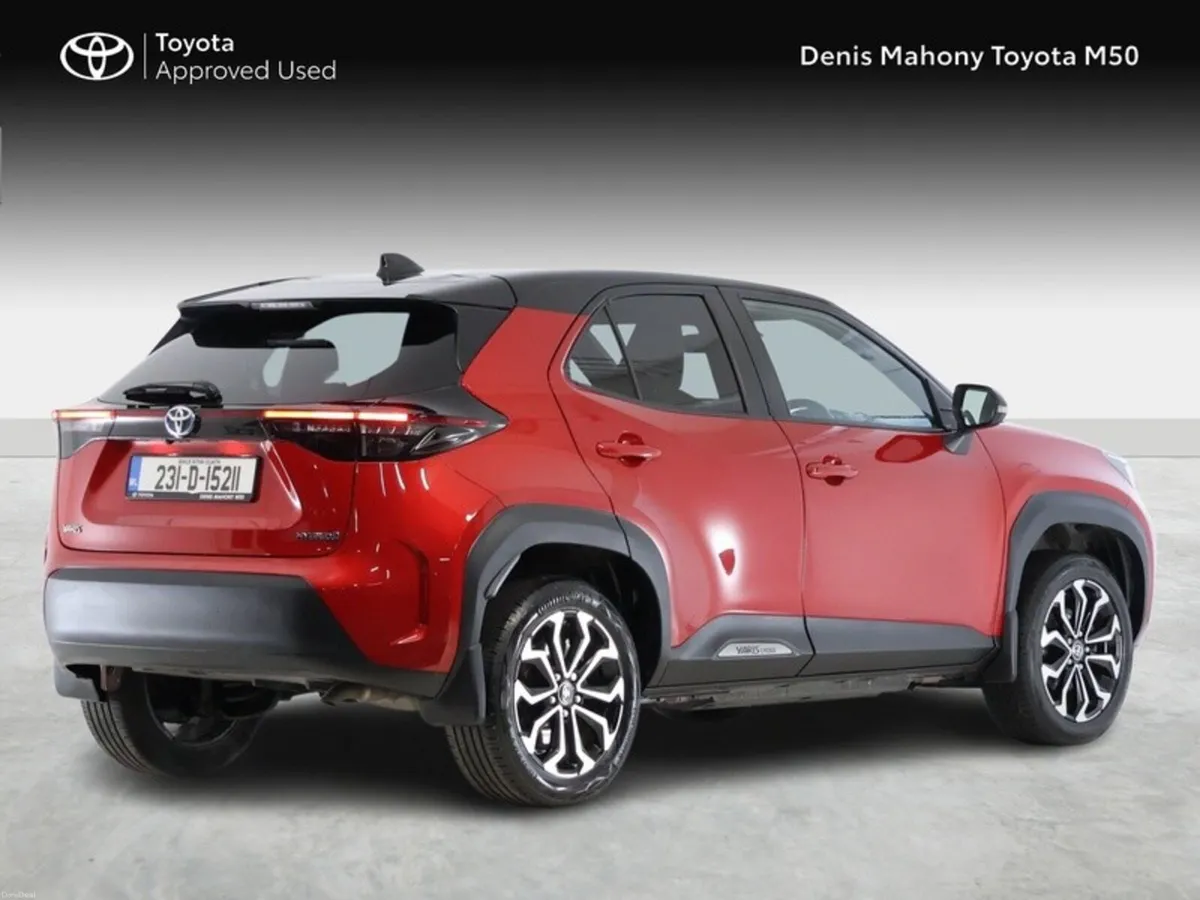 Toyota Yaris Cross Luna Sport Hybrid - Image 2