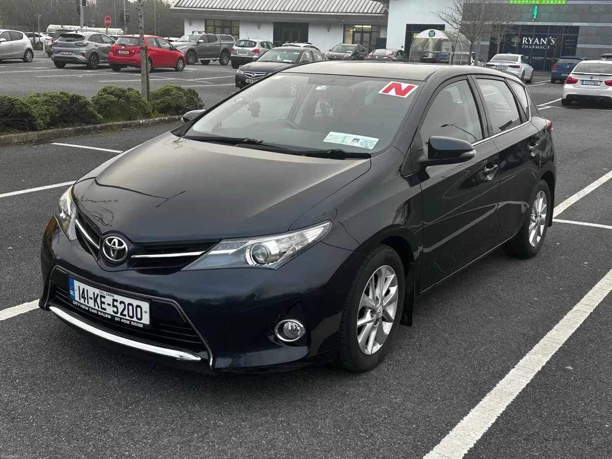 Toyota Auris 1.4 D4D low mileage - Image 2