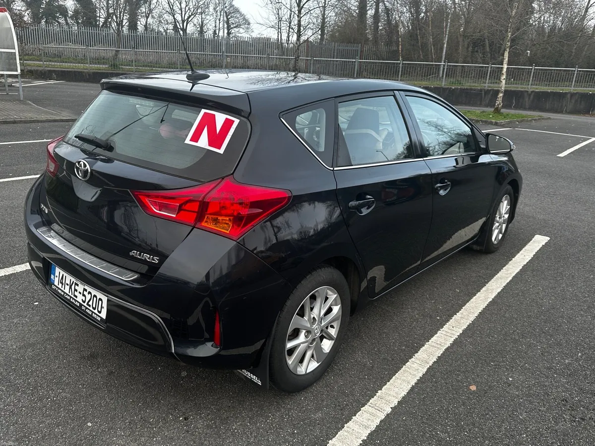 Toyota Auris 1.4 D4D low mileage - Image 4
