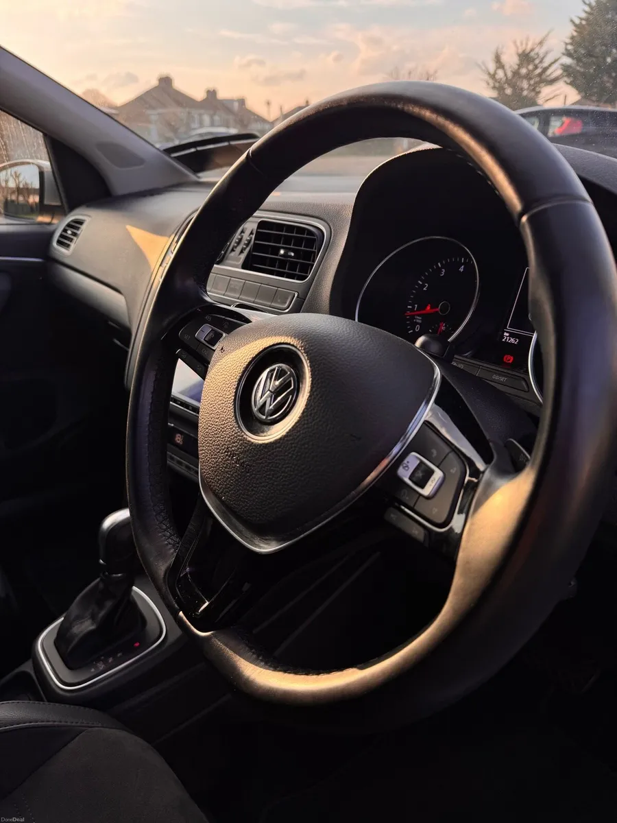 Volkswagen Polo Automatic 21,000km - Image 3