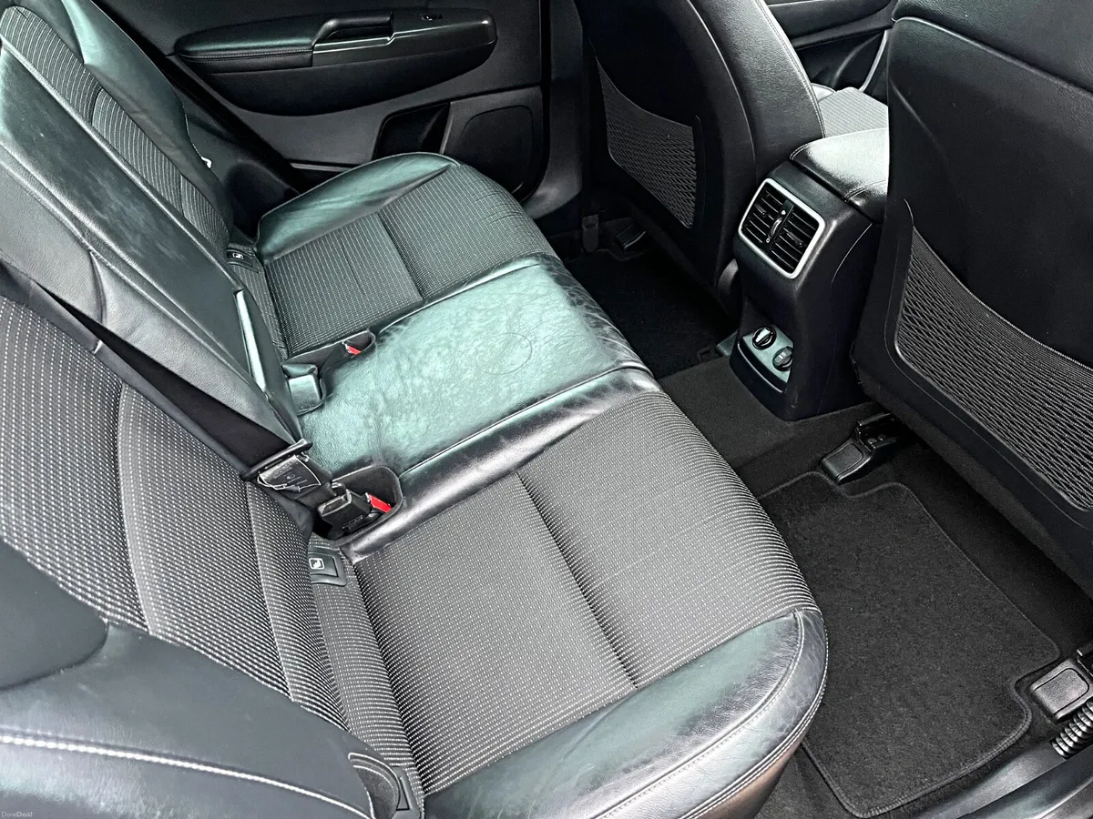 Kia Sportage EX 1.7 Diesel - Image 4