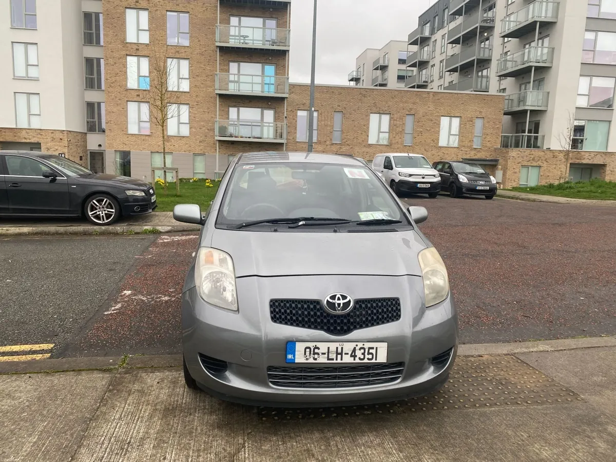 Toyota Yaris 2006 - Image 2