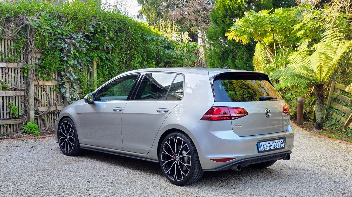 2014 Golf Gti - probably the best available. - Image 4