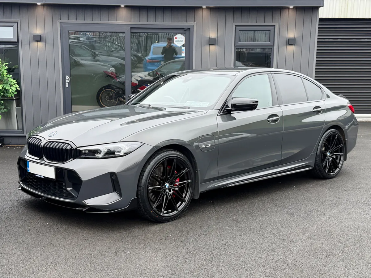 2023/231 BMW 330E MSPORT PRO LCI - Image 1