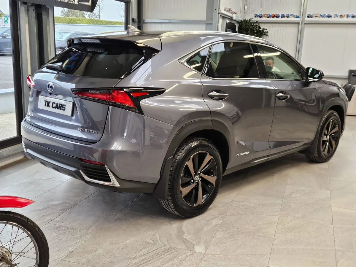 181-LEXUS NX-300 H SPORT HYBRID - Image 3