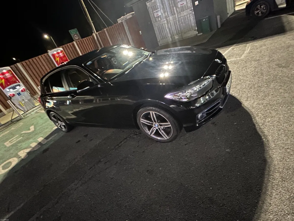 BMW 1-Series Sport 2015 - Image 1