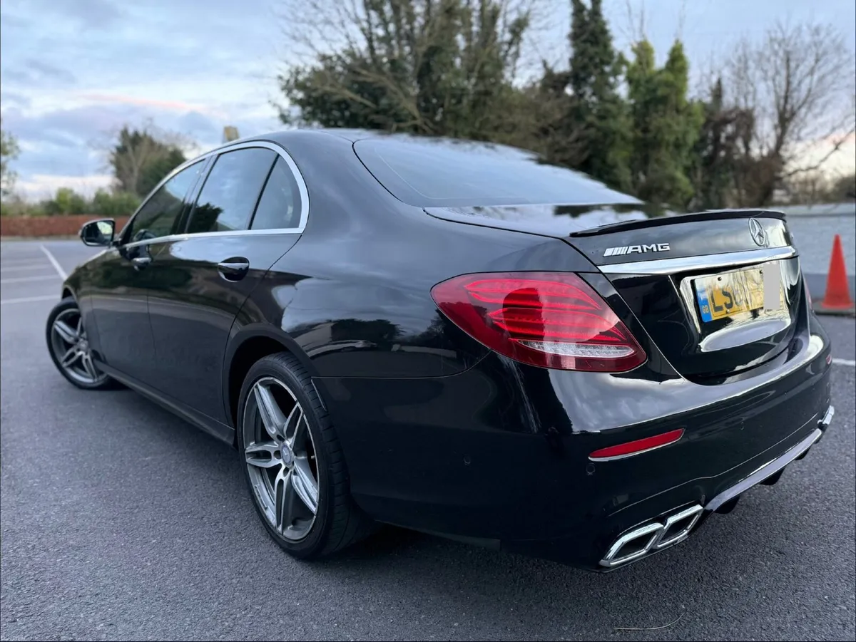 Mercedes AMG E Class E220 9G Tronic low mileage - Image 4